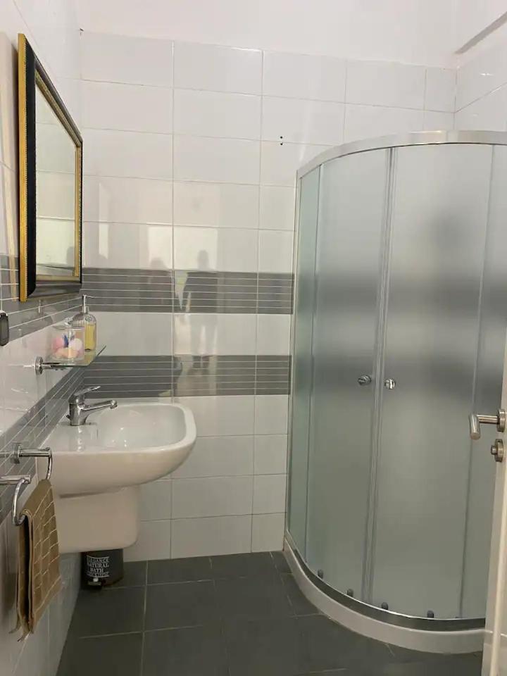 Appartement Simple Et Propre Sfax Esterno foto